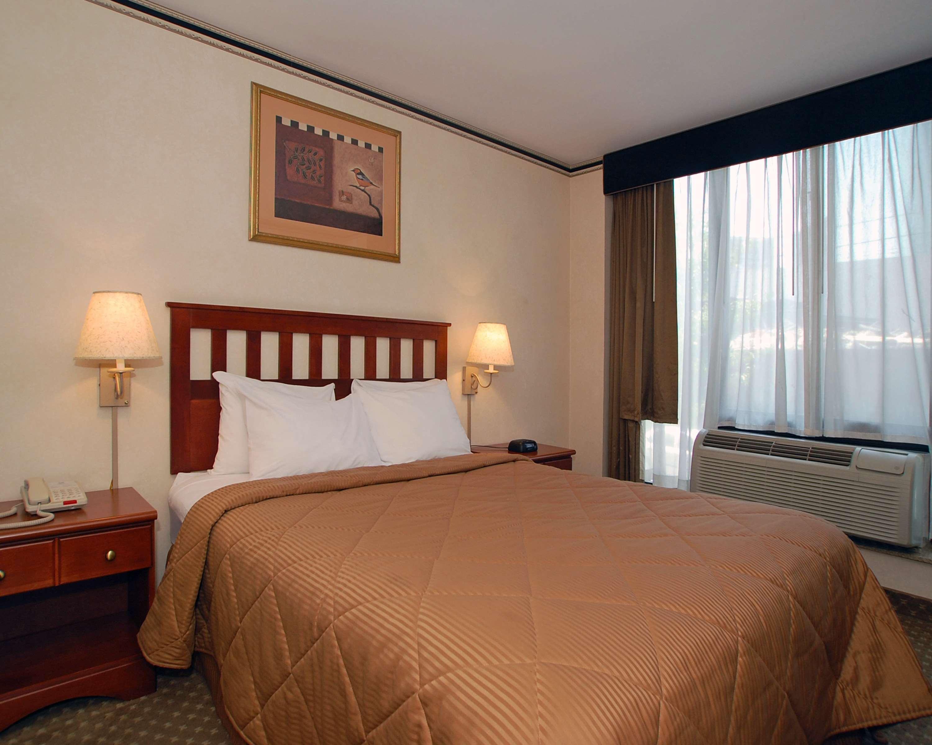 Red Lion Inn & Suites Long Island City New York Room photo